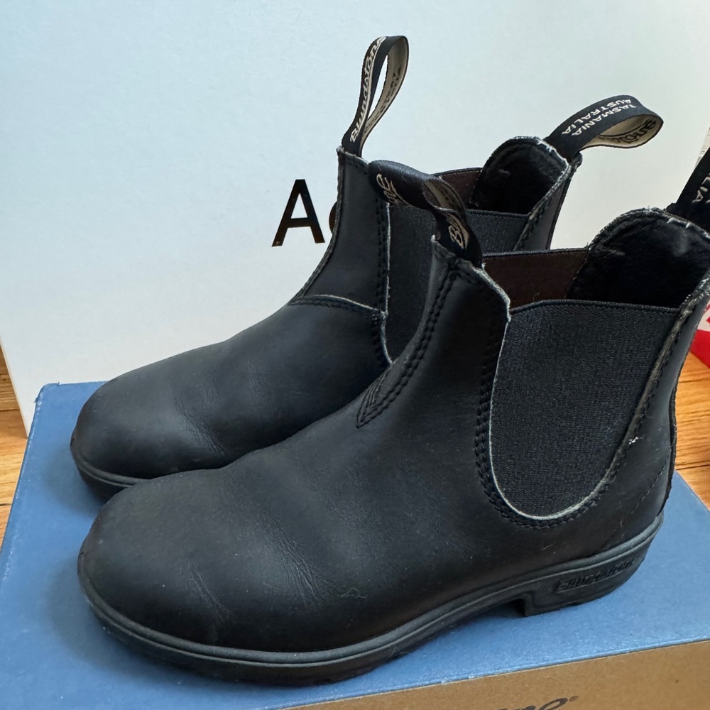 Blundstone black Chelsea boots premium leather